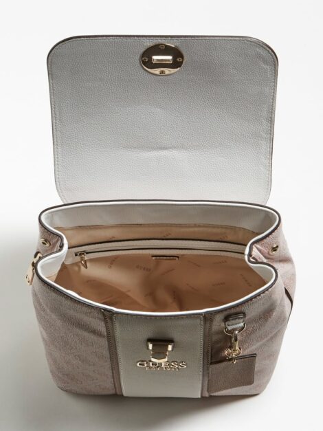 Zaino Guess modello Cathleen catalogo primavera estate 2021 470x627 - Borse Guess Estate 2021