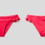 Slip bikini Benetton con balze asimmetriche 2021