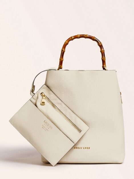 Borsa secchiello Guess in vera pelle 470x627 - Nuove Borse Guess in Pelle Inverno 2021 2022
