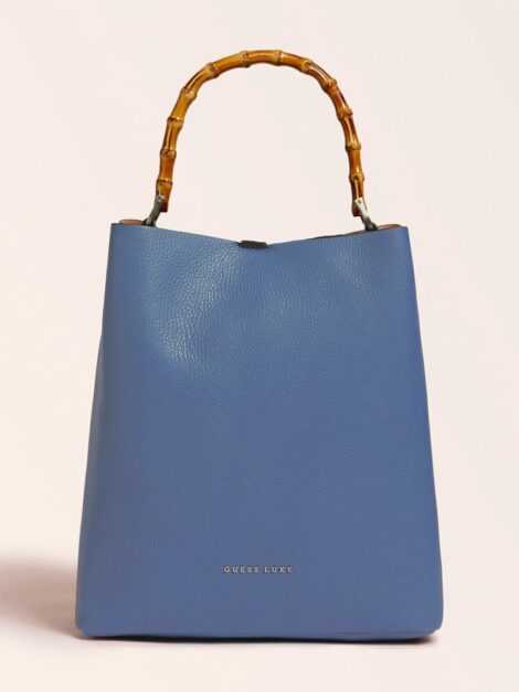 Guess Borsa a mano in pelle blu catalogo invernale 2021 2022 470x627 - Nuove Borse Guess in Pelle Inverno 2021 2022