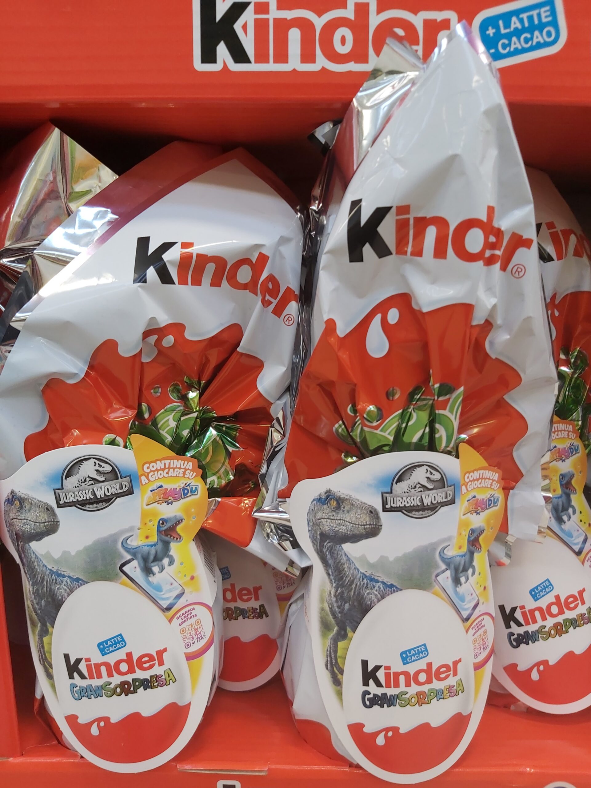 Uova di Pasqua Kinder Jurassic World 2022 scaled - Uova di Pasqua Kinder 2022: Prezzi e Sorprese