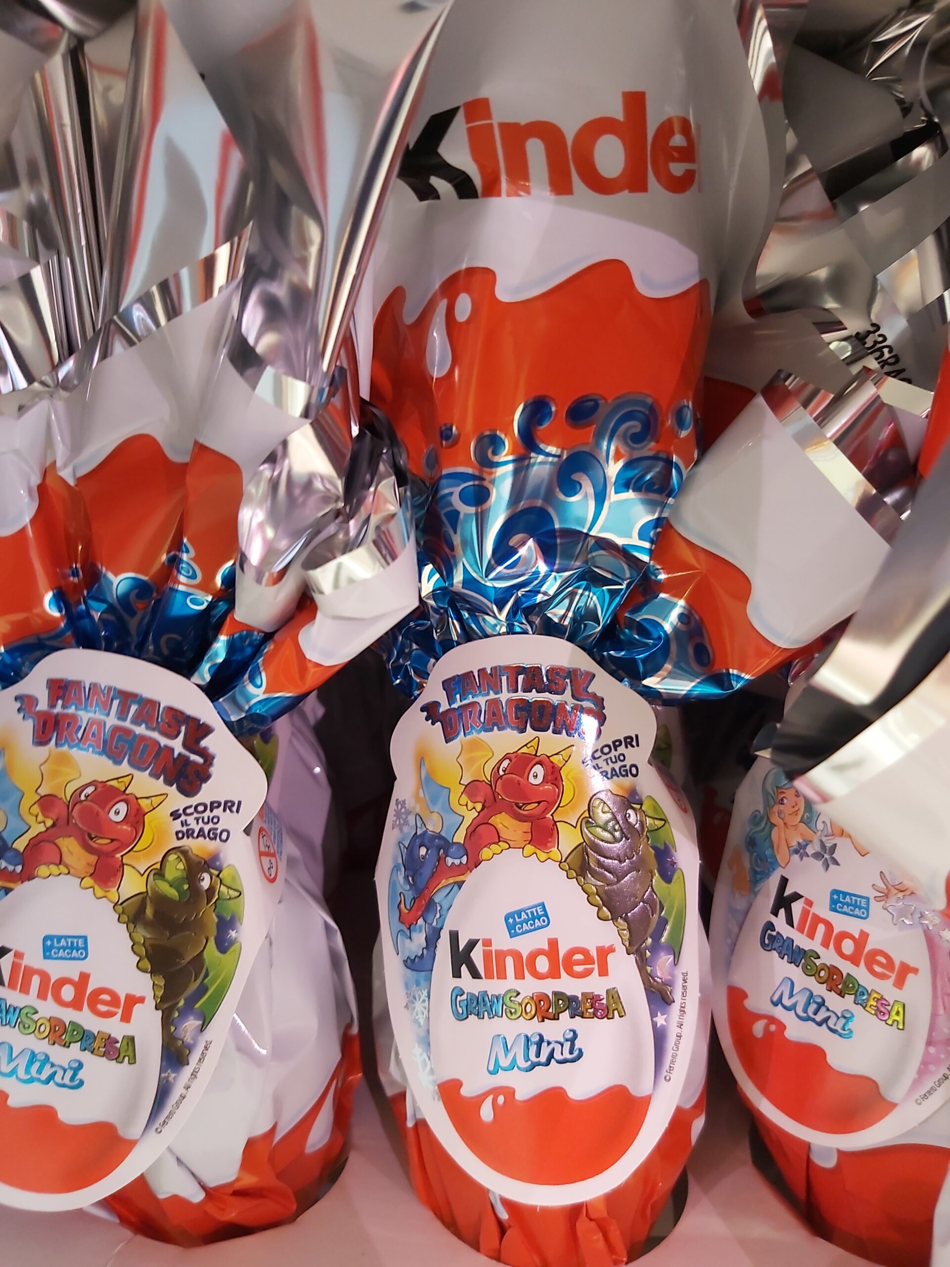 Uova di Pasqua Kinder Mini Fantasy Dragons scaled - Uova di Pasqua Kinder 2022: Prezzi e Sorprese