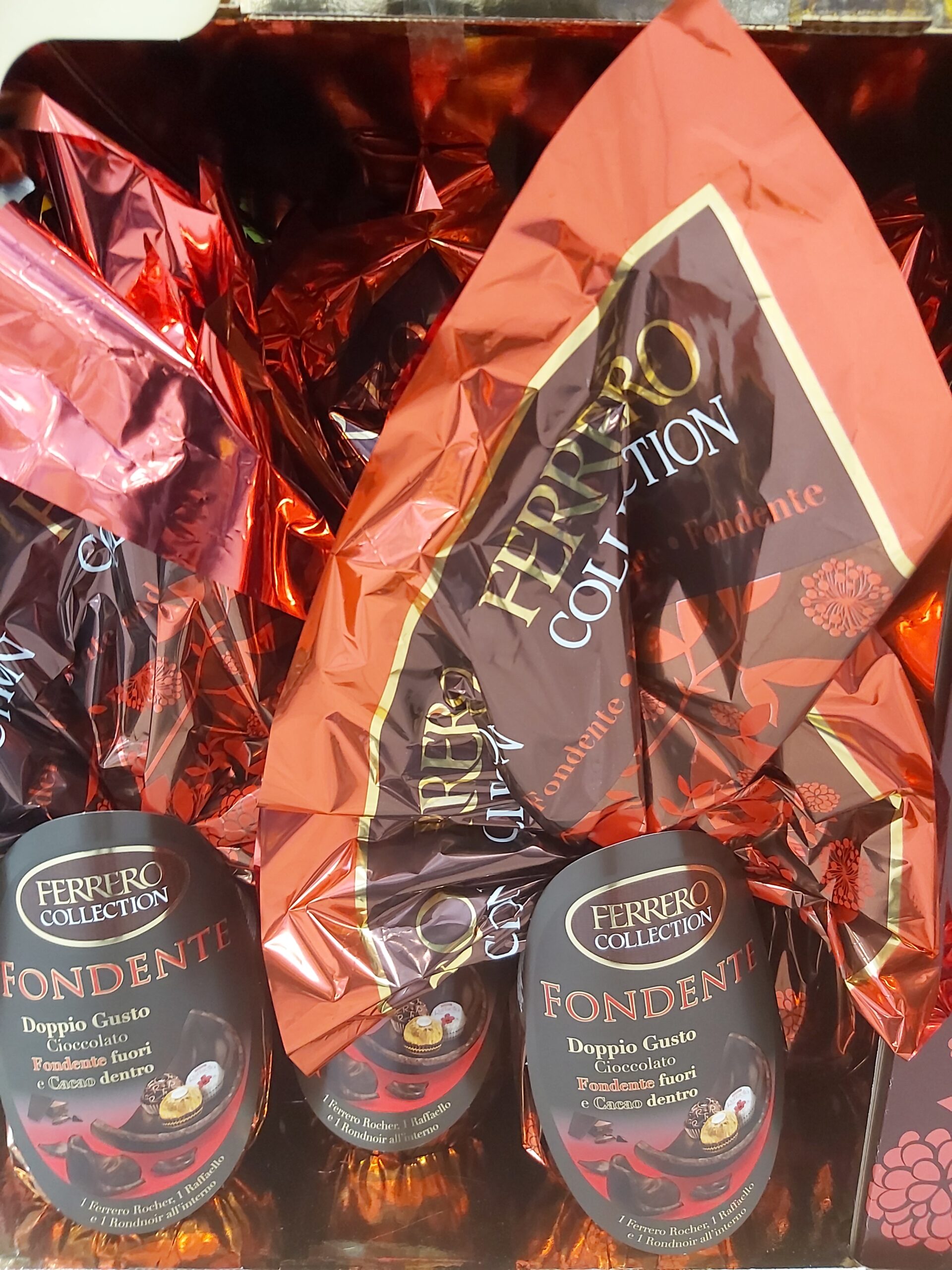 Uovo Ferrero Rocher Bigusto fondente 2022 scaled - Uova di Pasqua Ferrero Rocher 2022