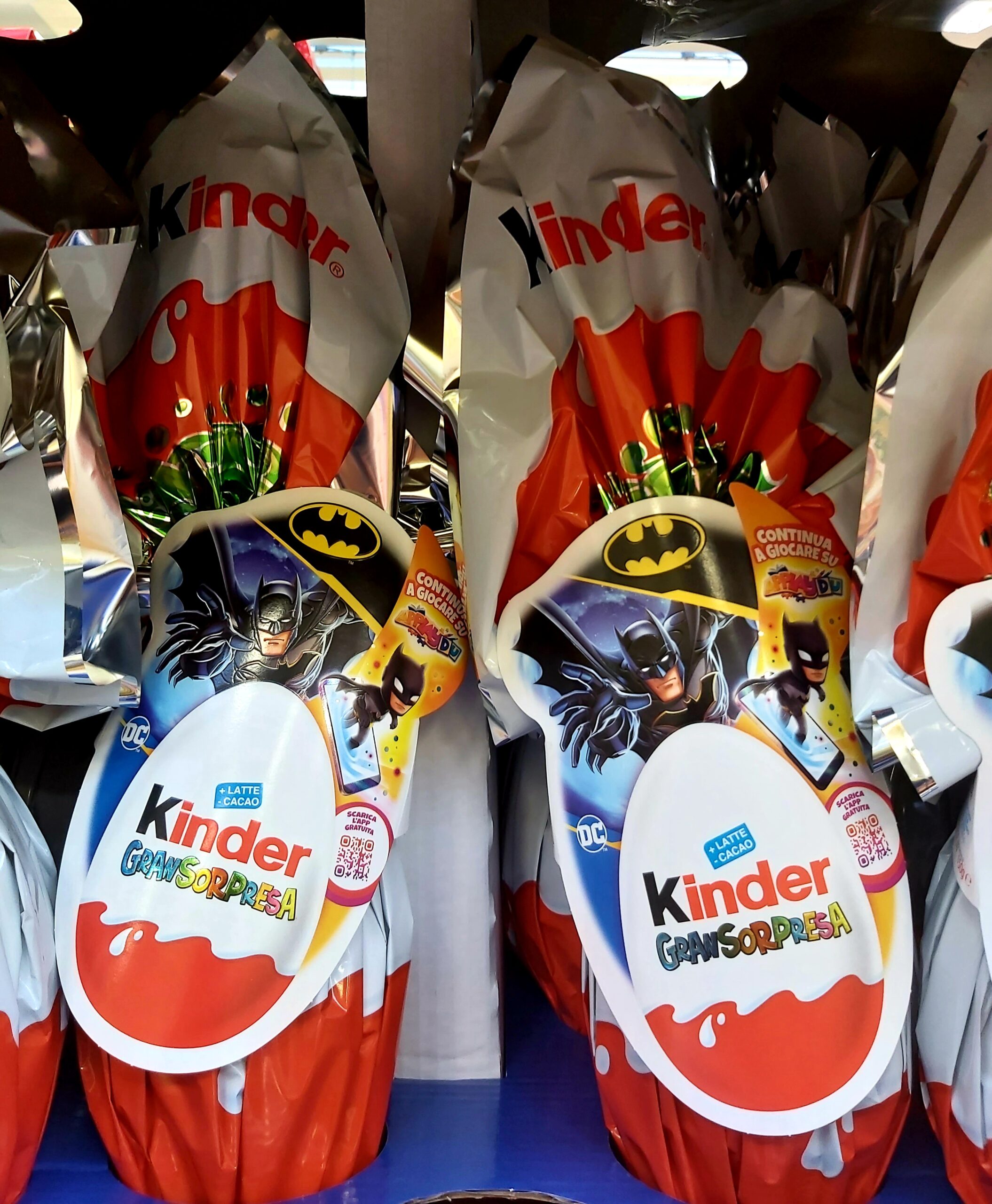 Uovo di Pasqua Kinder Batman 2022 scaled - Uova di Pasqua Kinder 2022: Prezzi e Sorprese