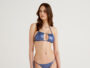 Bikini a fascia laminato Benetton catalogo estate 2022