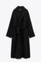 Cappotto nero a vestaglia ZARA inverno 2022 2023