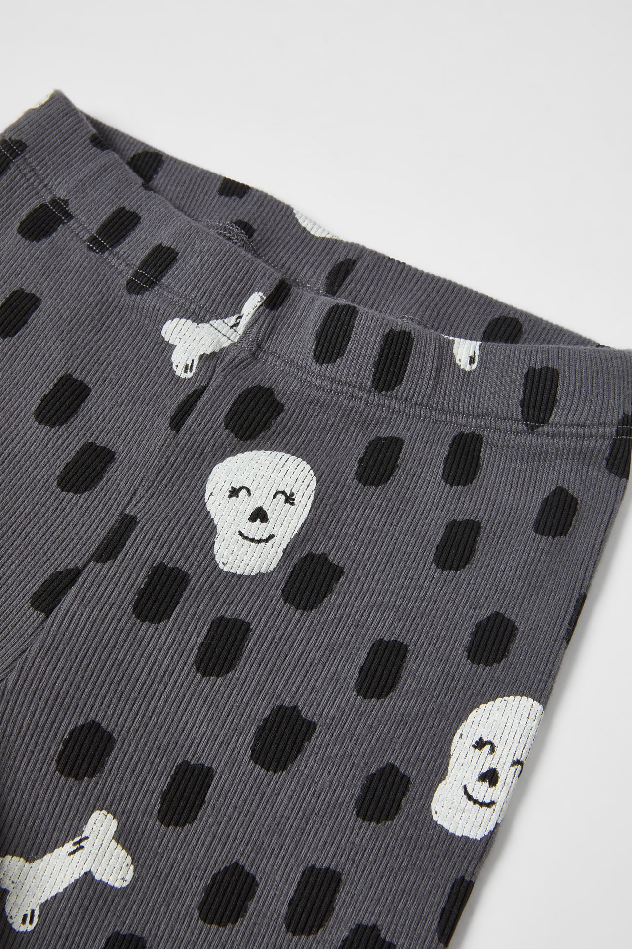 Leggings con teschi a costine bambina Halloween 2022 - Costumi Halloween Bambini ZARA 2022