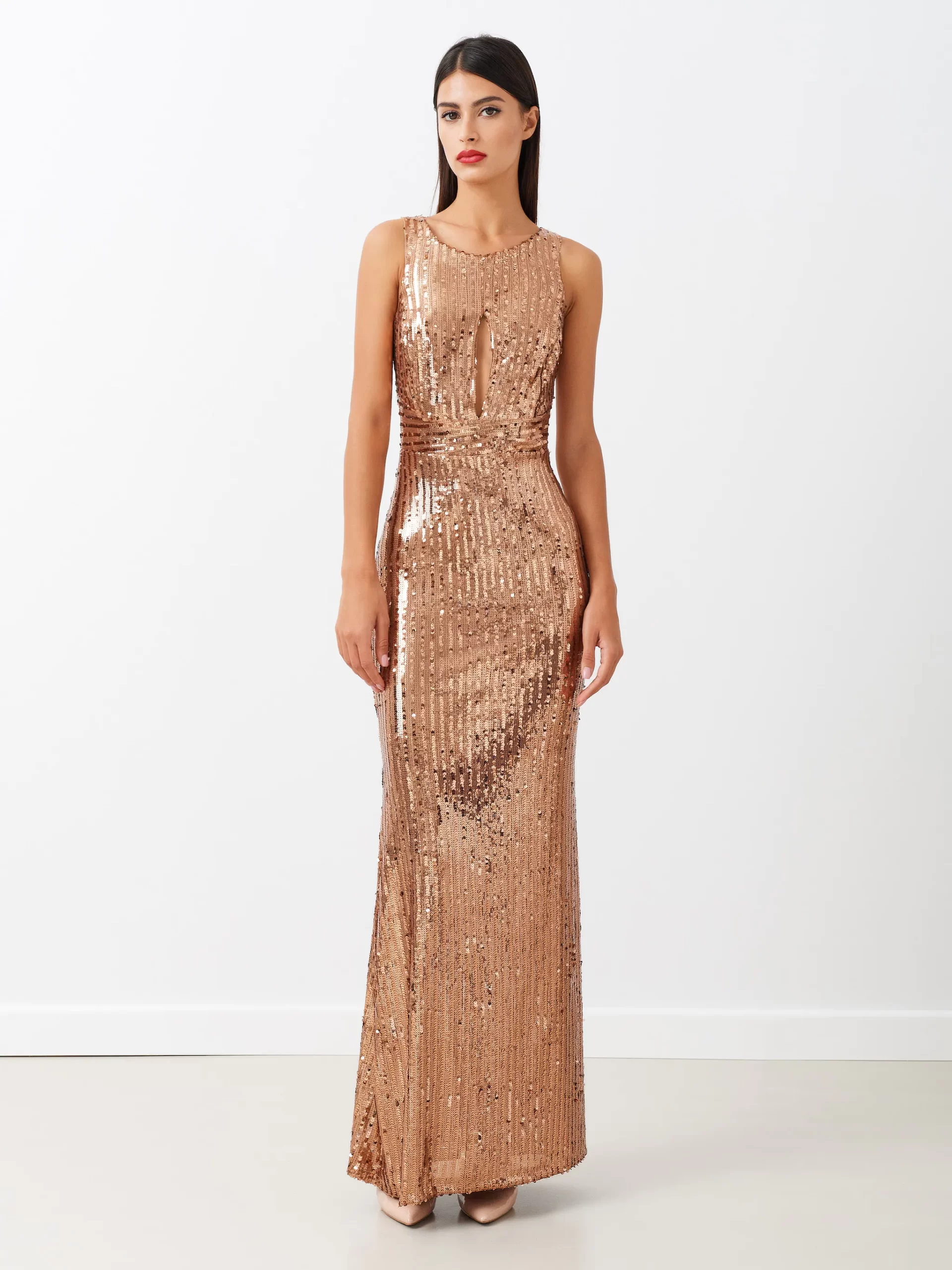 Abito lungo da sera e Capodanno Rinascimento scaled - Rinascimento Abiti Capodanno e Feste Natalizie 2022 Abito lungo da sera e Capodanno Rinascimento scaled - Rinascimento Abiti Capodanno e Feste Natalizie 2022