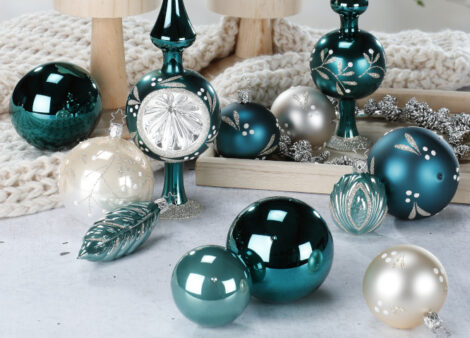 Decorazioni natalizie blu e bianche tendenze 2022 470x338 - Colori Albero di Natale 2022: Tendenze Decorazioni natalizie blu e bianche tendenze 2022 470x338 - Colori Albero di Natale 2022: Tendenze