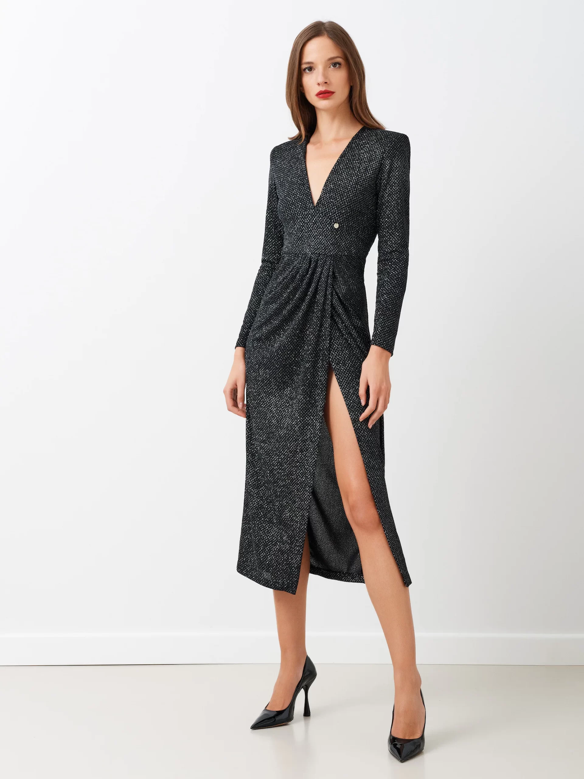 Vestito Rinascimento Natale e Capodanno 2022 2023 scaled - Rinascimento Abiti Capodanno e Feste Natalizie 2022 Vestito Rinascimento Natale e Capodanno 2022 2023 scaled - Rinascimento Abiti Capodanno e Feste Natalizie 2022