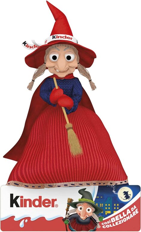 Bambola Befana Kinder 2023 470x772 - Calze della Befana Kinder 2023