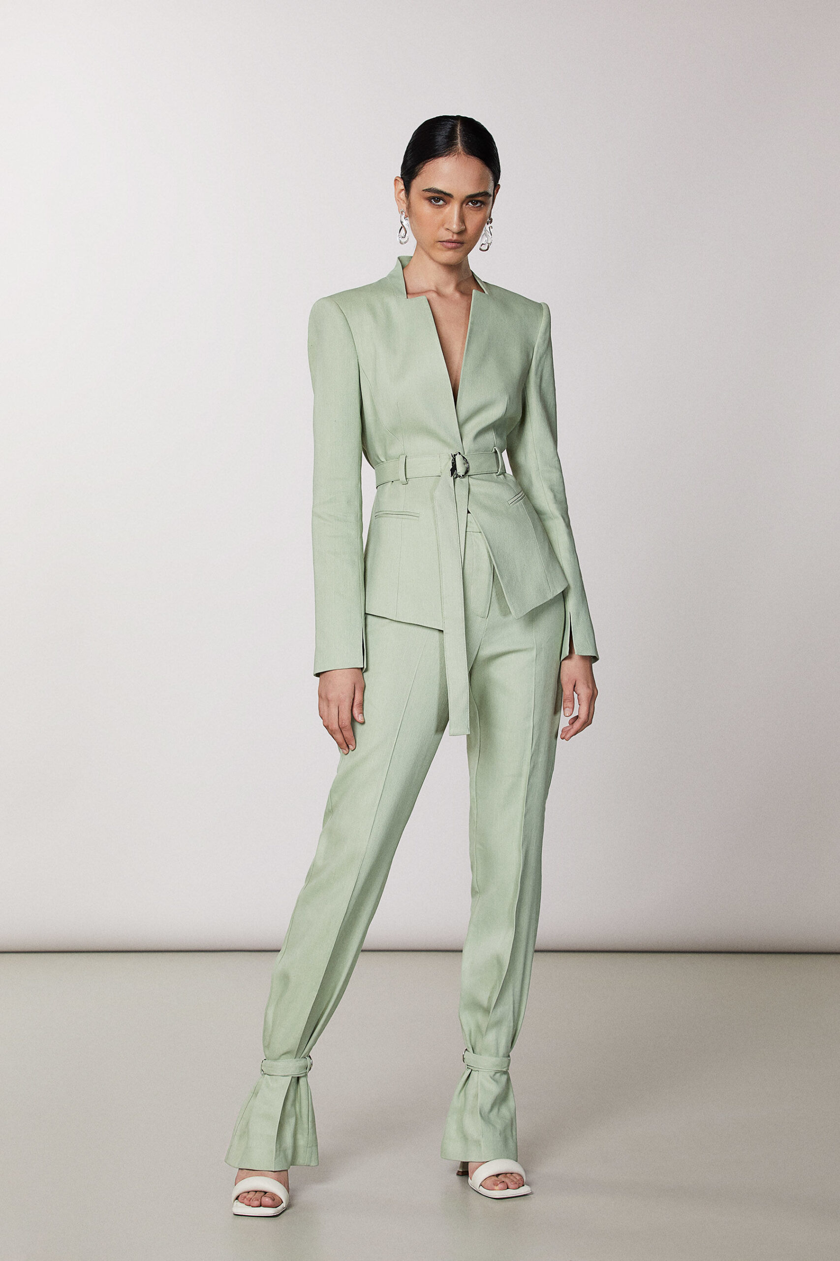 Nuovo Tailleur Patrizia Pepe collezione primavera estate 2023 scaled - Tailleur Donna Patrizia Pepe Primavera Estate 2023