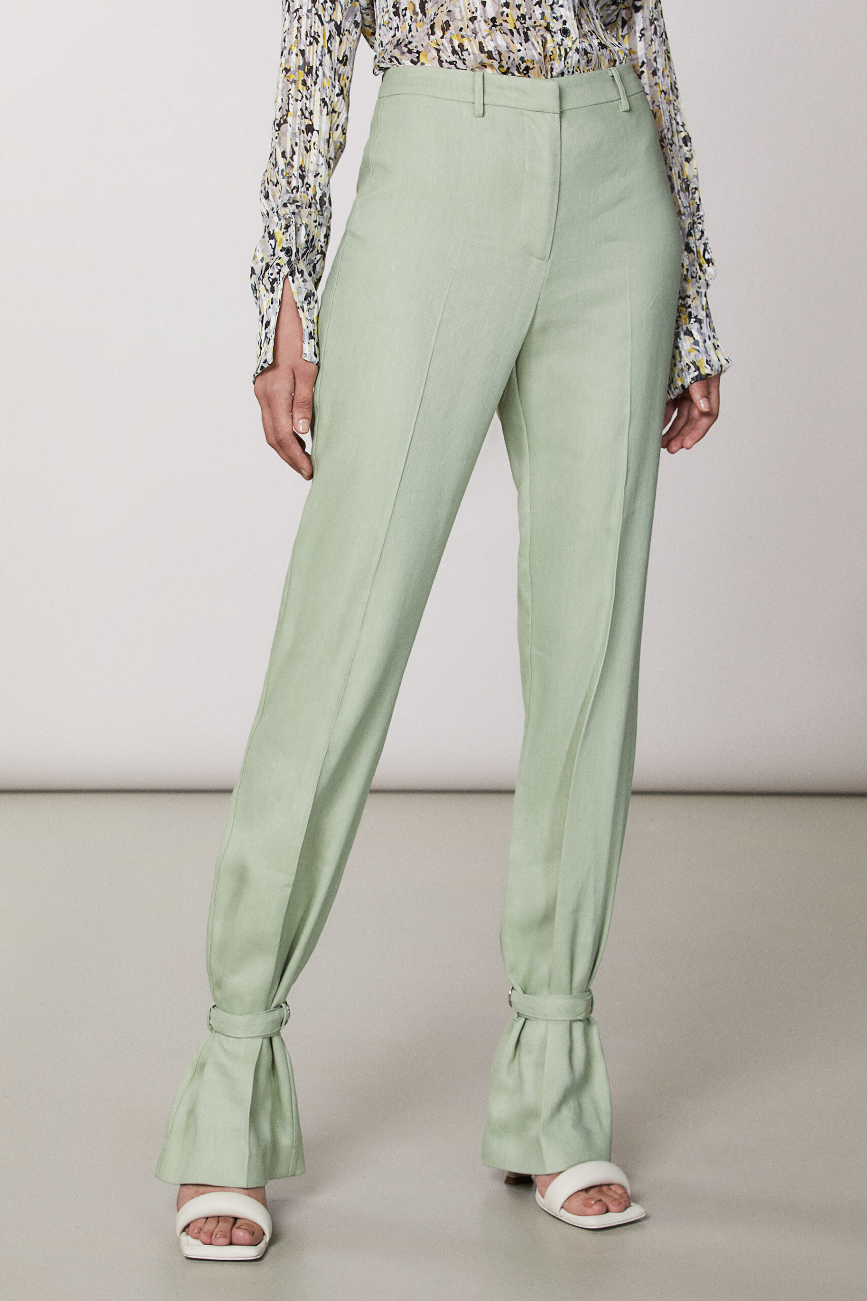 Pantaloni completo in twill e lino Patrizia Pepe 2023 scaled - Tailleur Donna Patrizia Pepe Primavera Estate 2023
