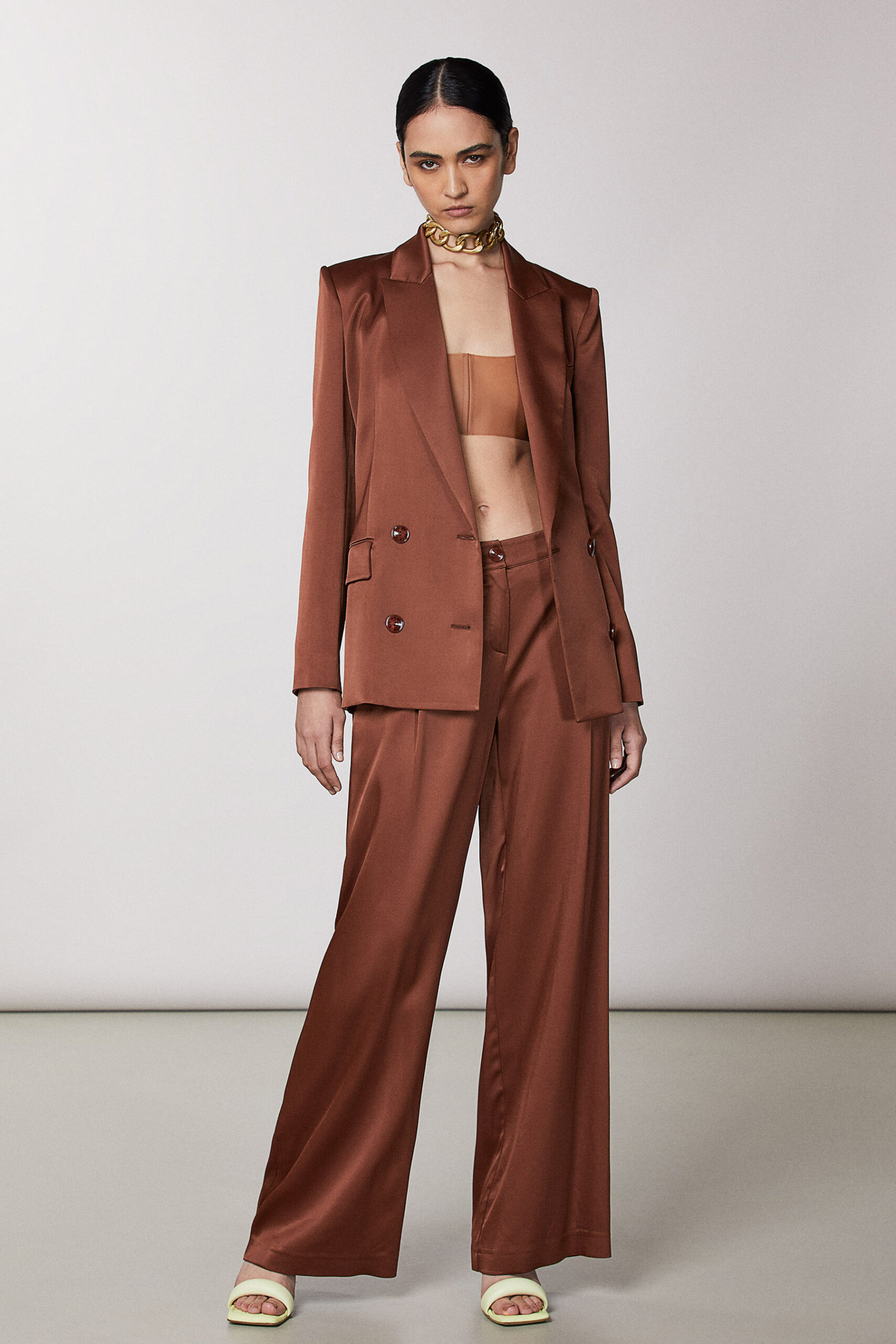 tailleur doppio petto in satin Patrizia Pepe scaled - Tailleur Donna Patrizia Pepe Primavera Estate 2023