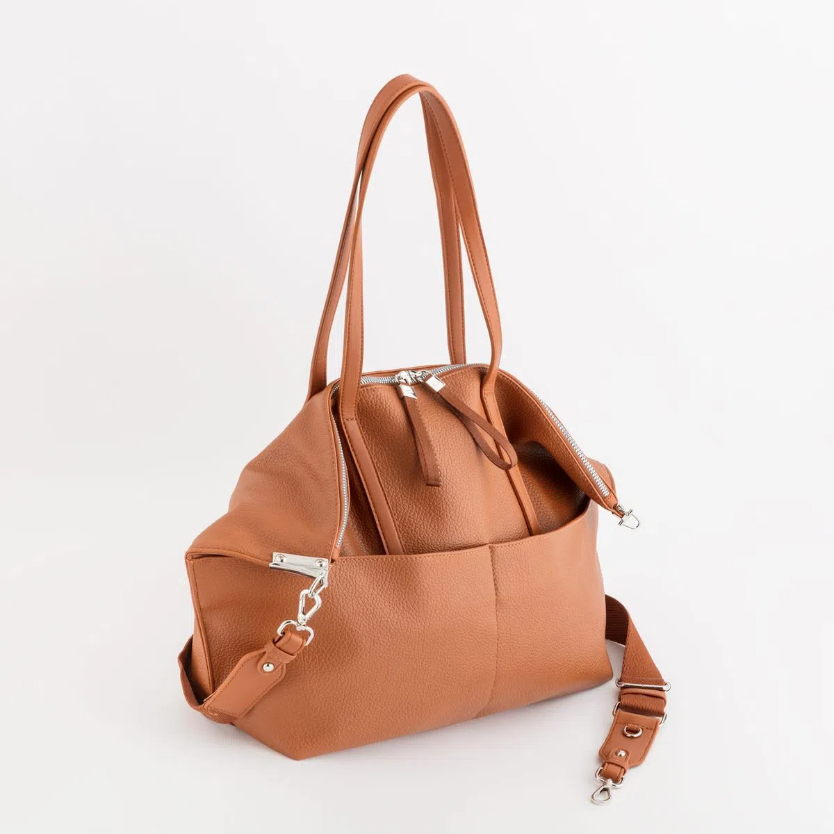 Shopping bag in morbida simil pelle colore cuoio - Borse Carpisa Collezione Primavera Estate 2023