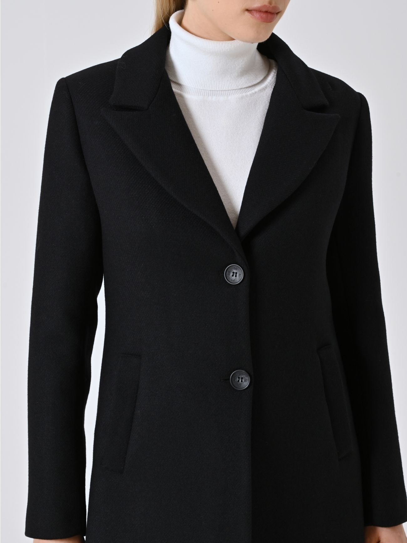 Cappotto nero Rinascimento inverno 2025 2026 Cappotto nero Rinascimento inverno 2025 2026
