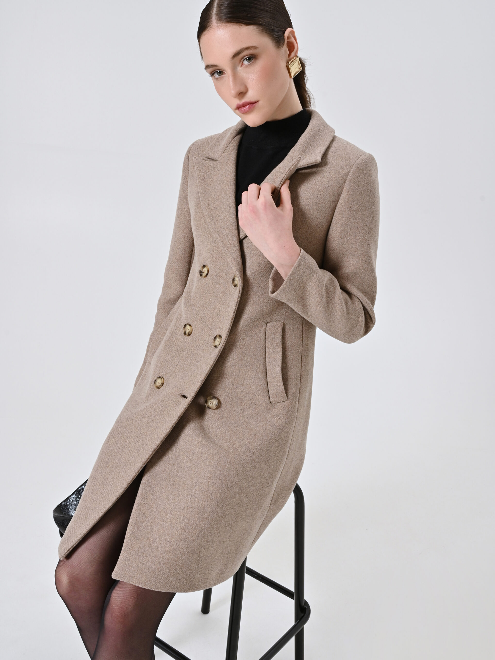 Classico cappotto doppiopetto rinascimento inverno 2025 2026 Classico cappotto doppiopetto rinascimento inverno 2025 2026