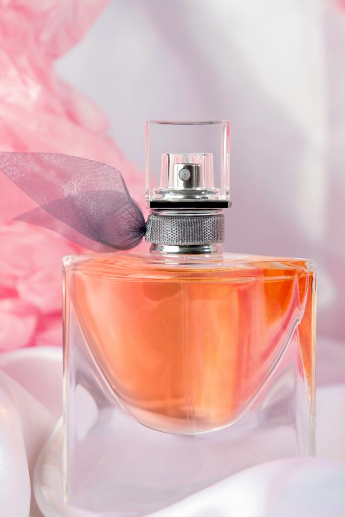 Profumi per l'estate note leggere e rinvigorenti che contrastano il caldo