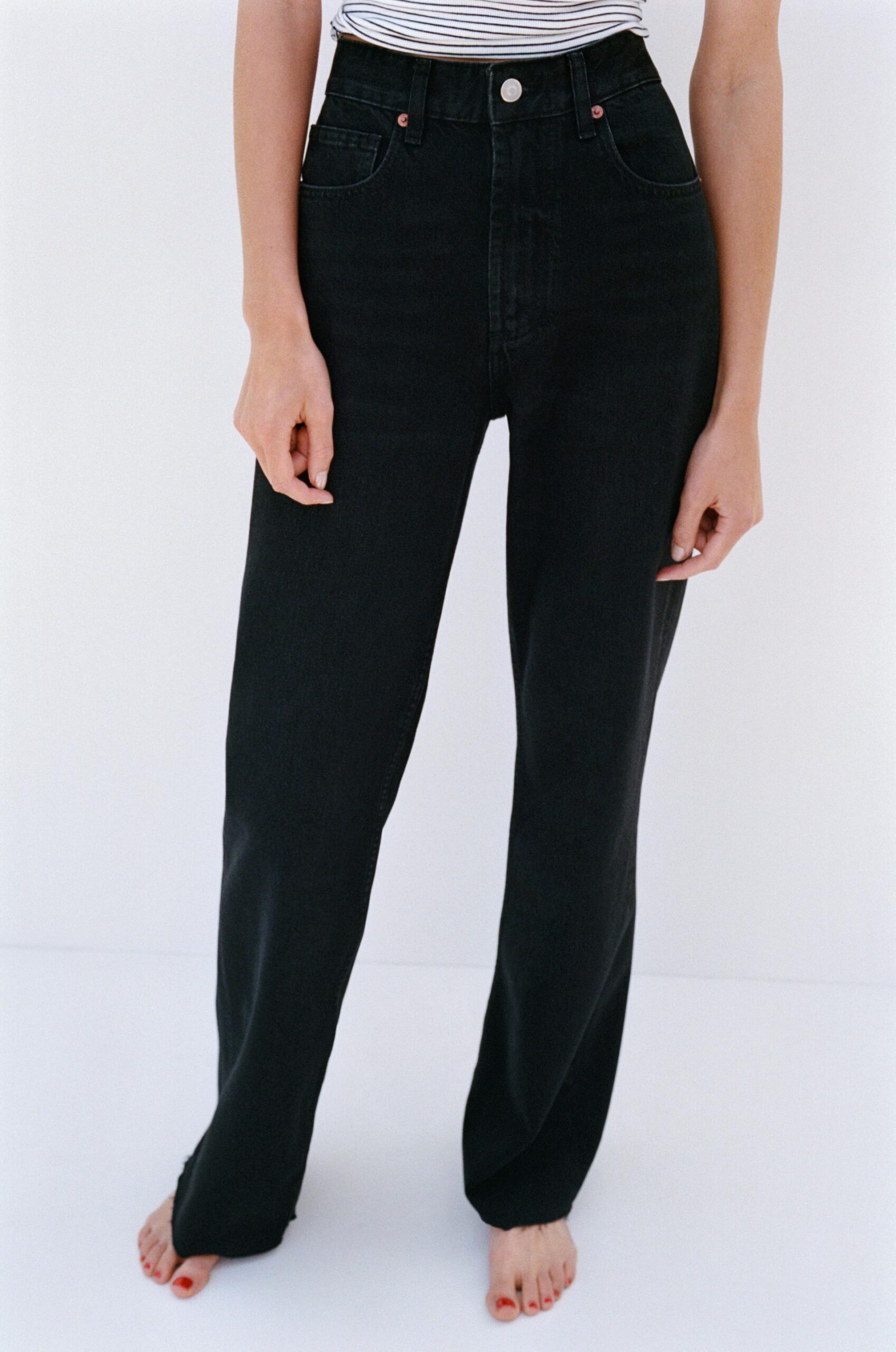 Jeans neri a vita alta