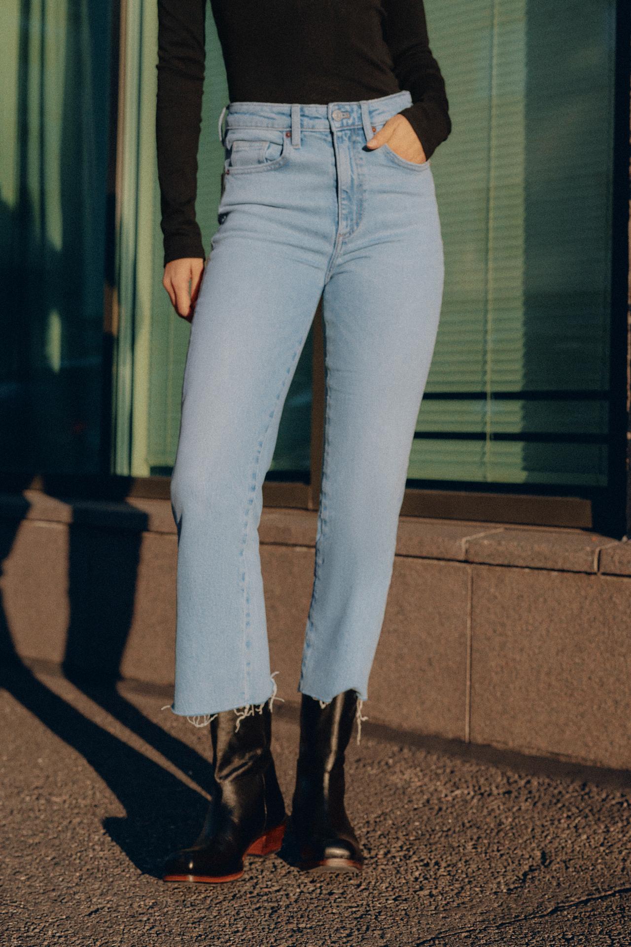 Zara pantaloni jeans cropped flare azzurro