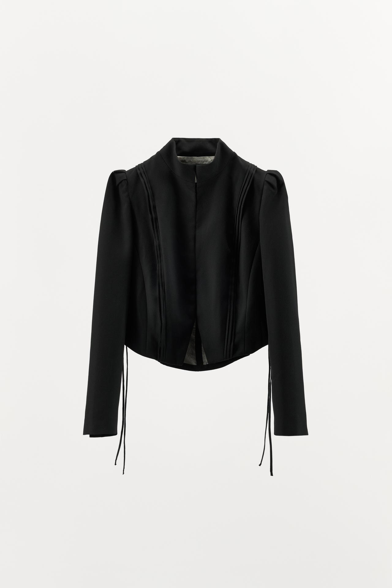 Blazer nero sfiancato ZARA Blazer nero sfiancato ZARA