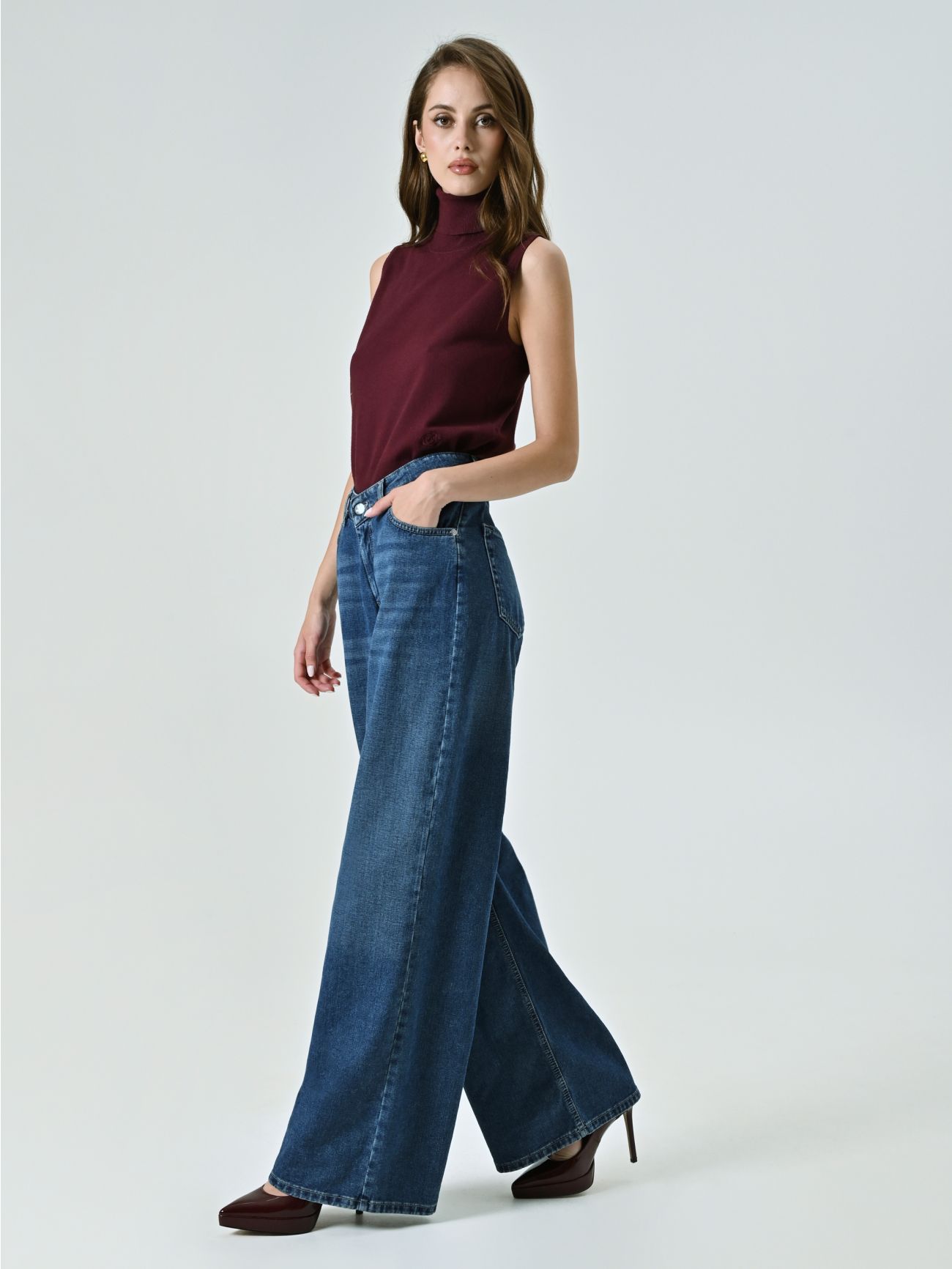 Jeans Relaxed Fit collezione Rinascimento inverno 2025 2026