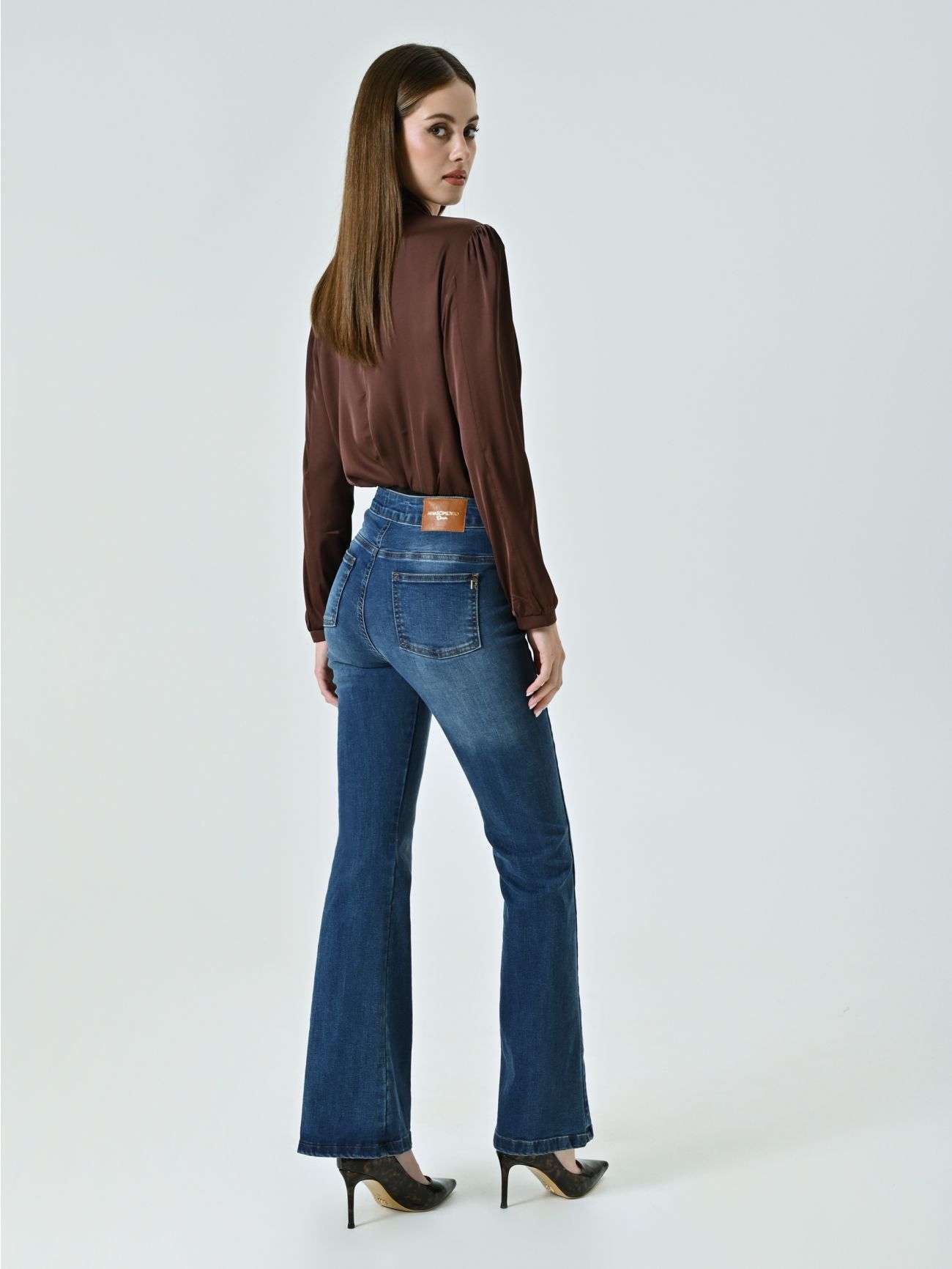 Rinascimento pantaloni flared denim