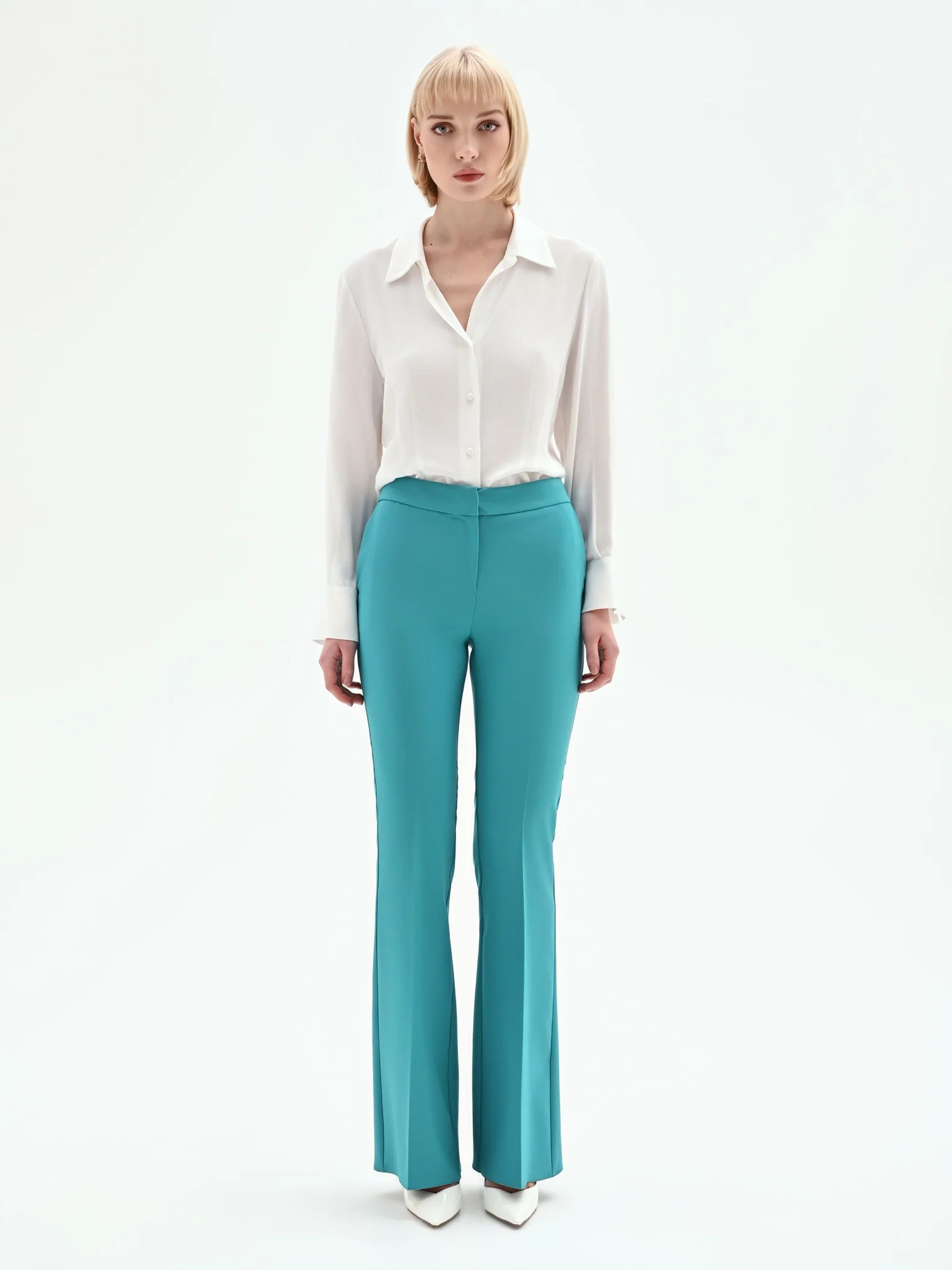 Pantaloni verde acqua nuovo tailleur Rinascimento 2026 Pantaloni verde acqua nuovo tailleur Rinascimento 2026