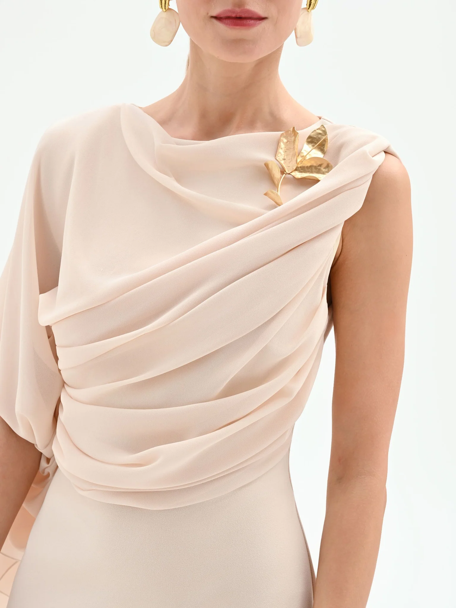 Dettaglio corpino vestito lungo elegante Rinascimento 2026