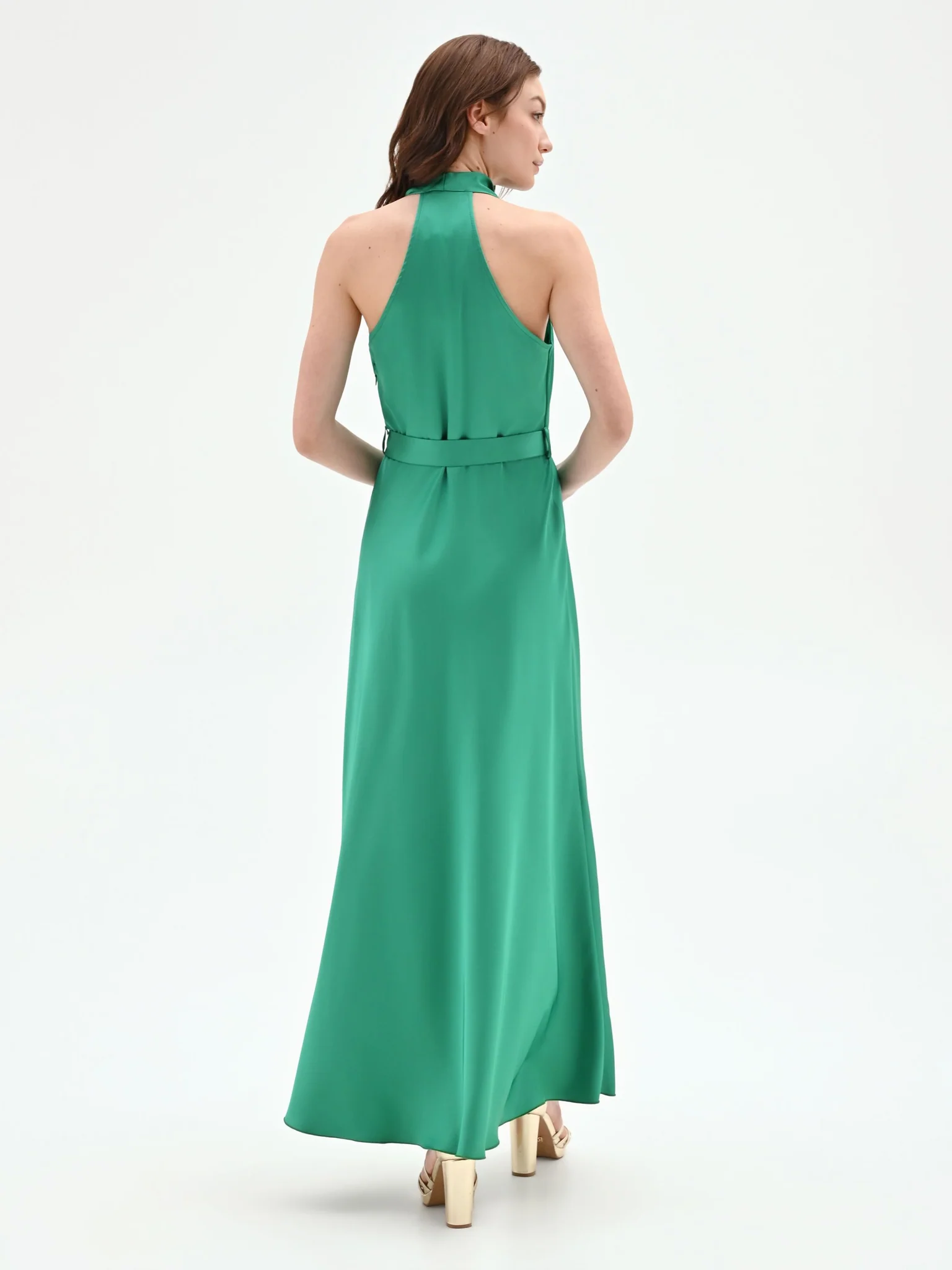 Dettaglio posteriore abito lungo da cerimonia