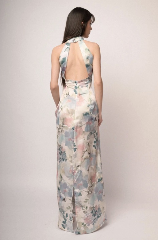 Abito lungo con schiena scoperta Abito lungo con schiena scoperta