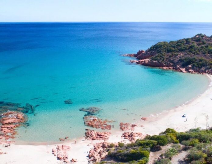 Quali sono le 10 spiagge meno affollate della Sardegna