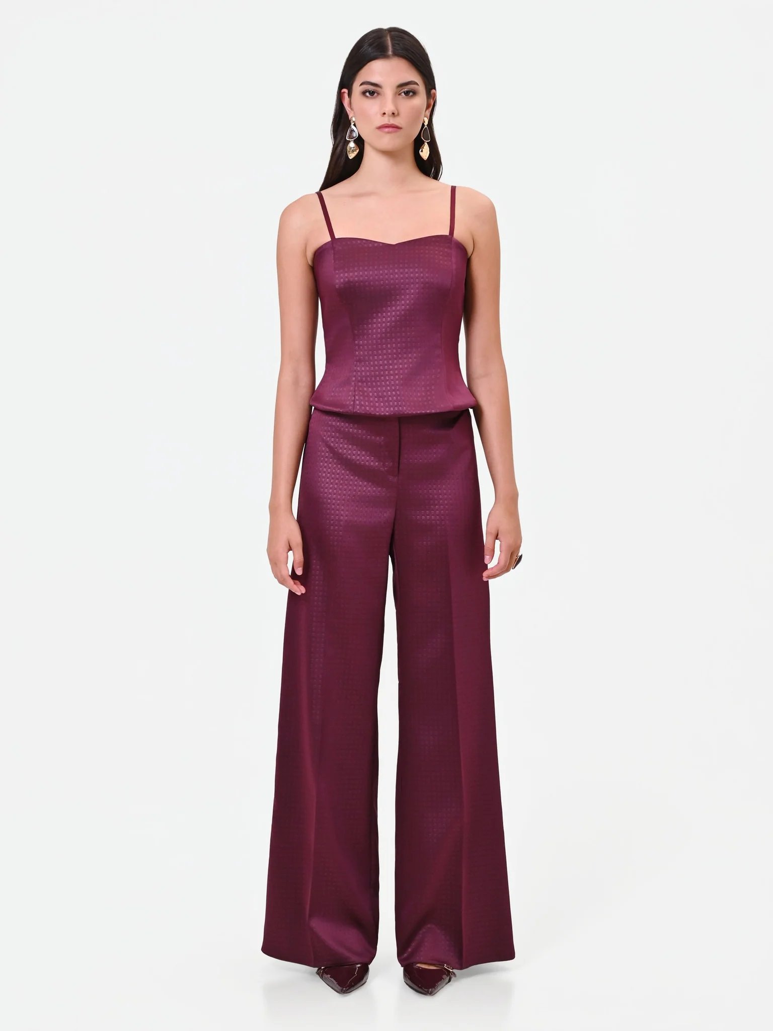 Top con scollo a cuore abbinato a pantalone palazzo Rinascimento nuova collezione