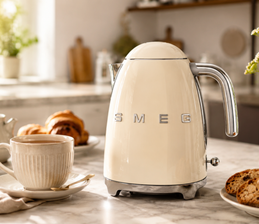 Bollitore Smeg: guida alla scelta tra design, praticità e uso quotidiano bollitore smeg
