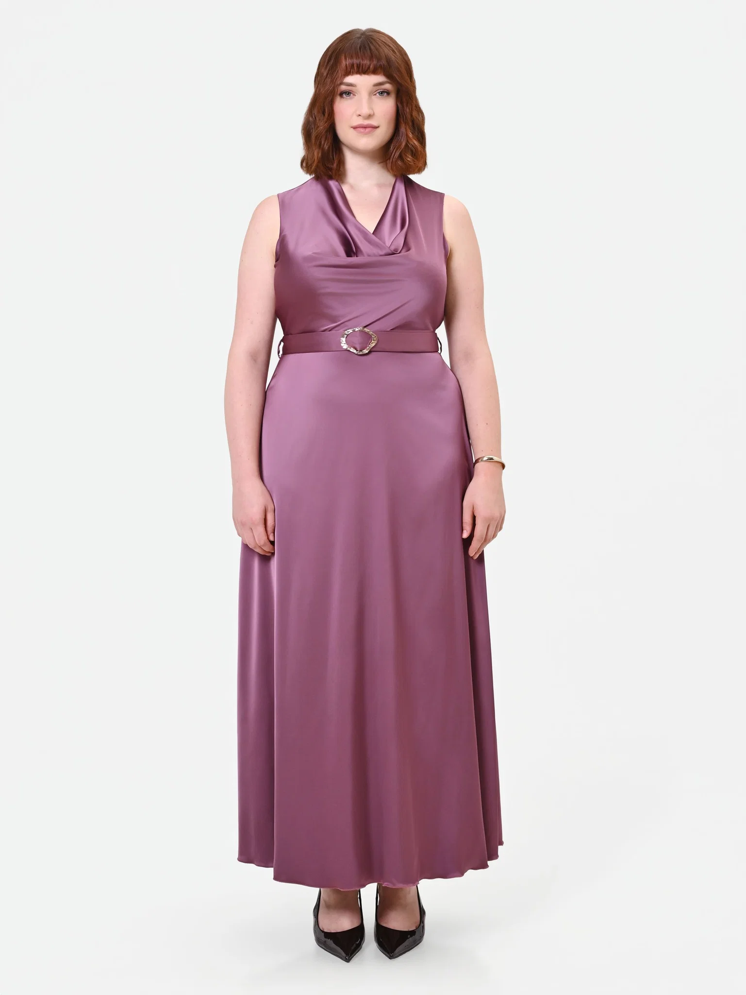 Rinascimento vestito lungo in raso rosa antico