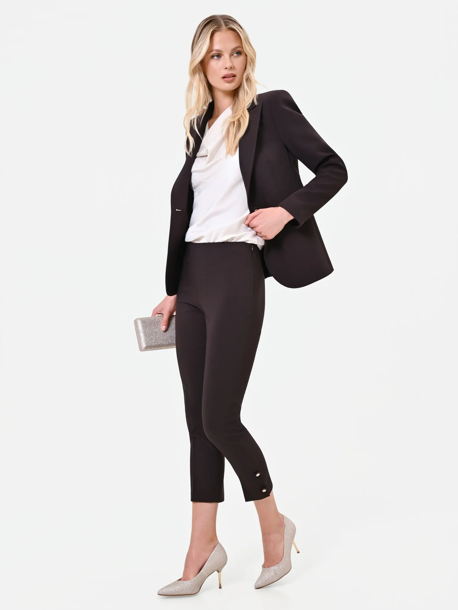 Completo marrone nuova collezione Rinascimento Completo marrone nuova collezione Rinascimento