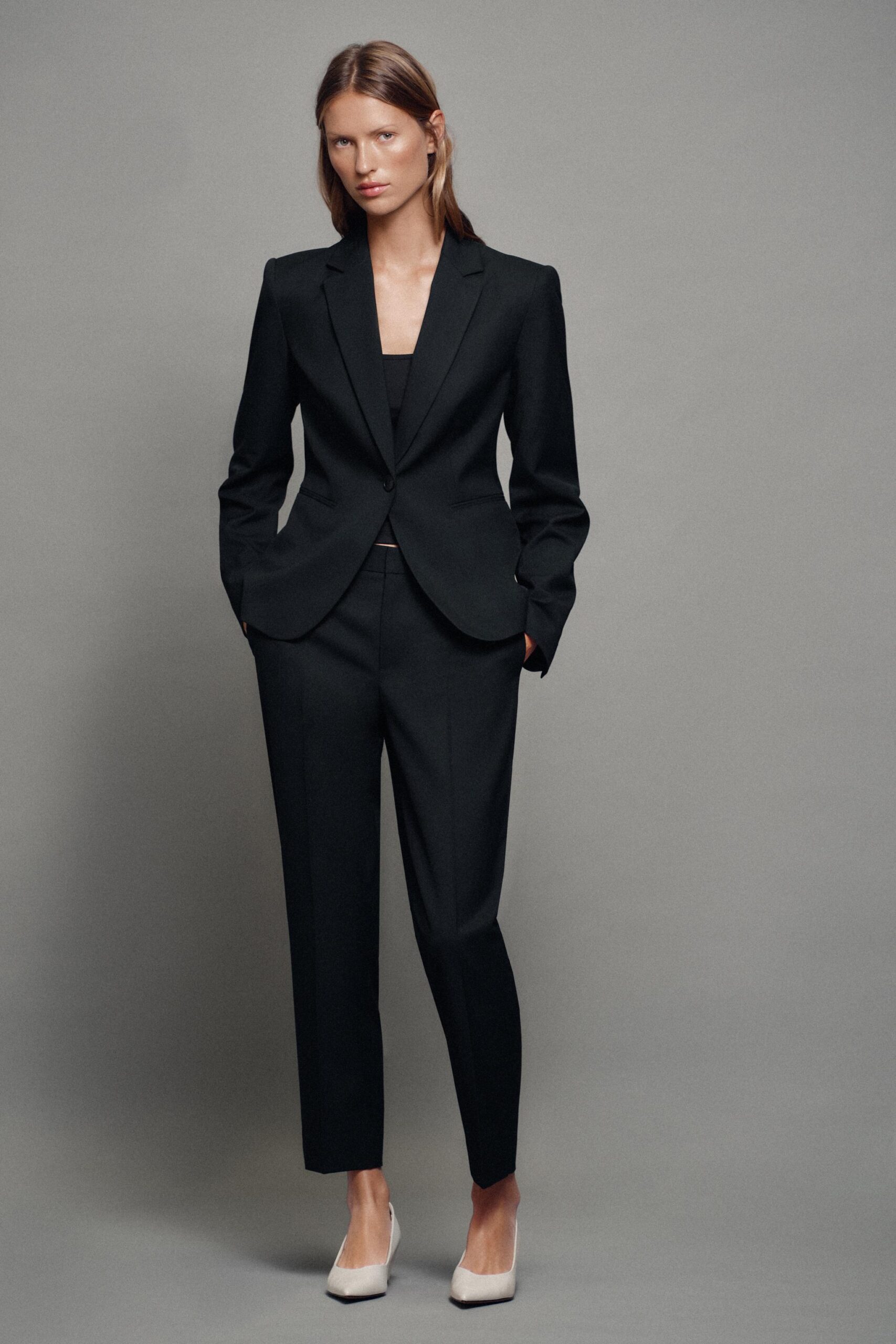 Tailleur basic ZARA Inverno 2027 Tailleur basic ZARA Inverno 2027